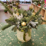 Большая композиция в шляпной коробке