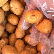 Мини сосиска в тесте