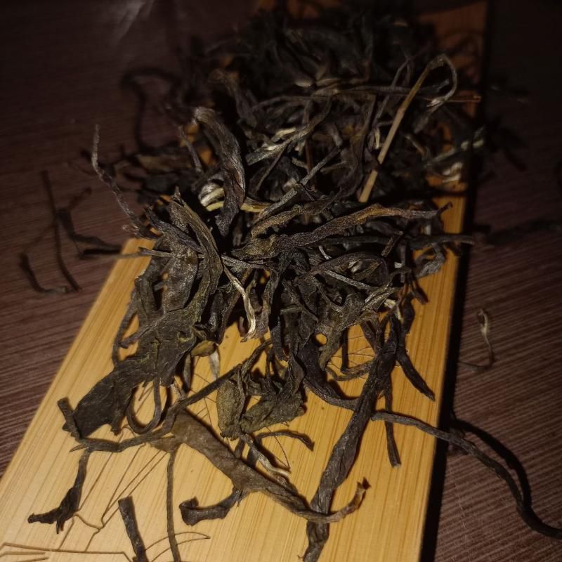 Шен пуэр россыпь / дымный. Древнее дерево Иу ГУ И 