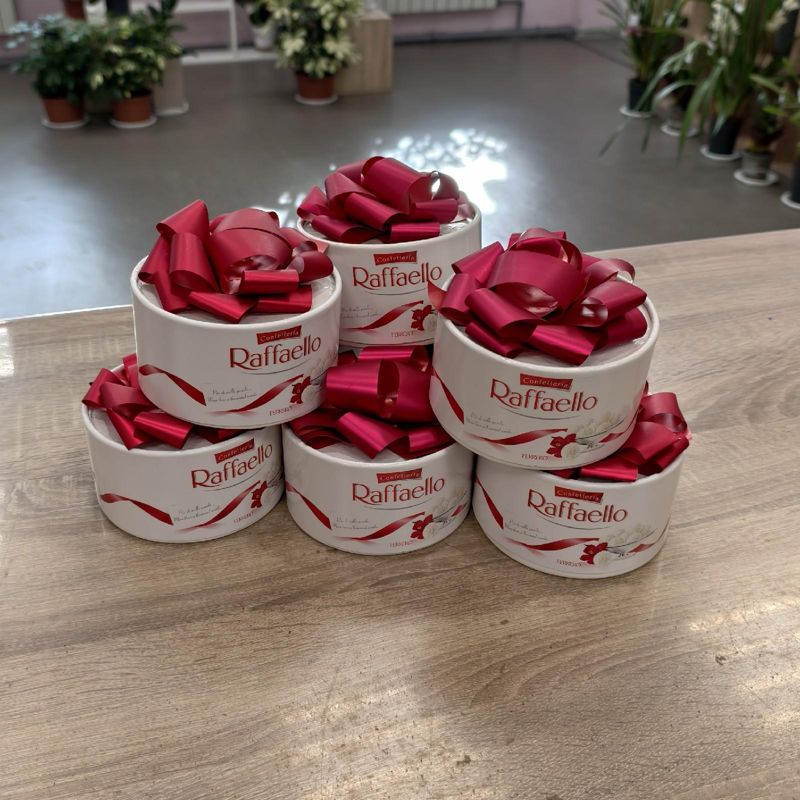 Конфеты Rafaello торт 100 гр 