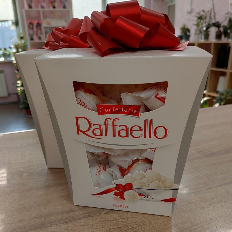 Конфеты Рафаэлло большая коробка 500 гр 