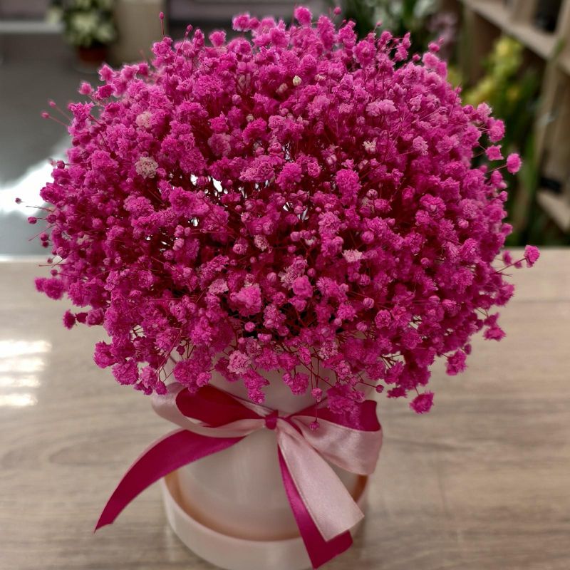 Композиция в шляпной коробке 