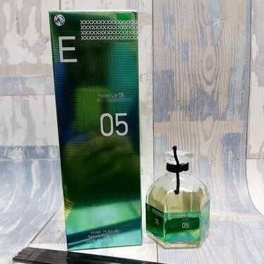 Аромадиффузор NEW (LUX) - Escentric Molecules Escentric 05 100 мл 